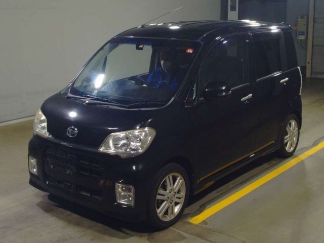 18355 DAIHATSU TANTO EXE L455S 2010 г. (TAA Yokohama)